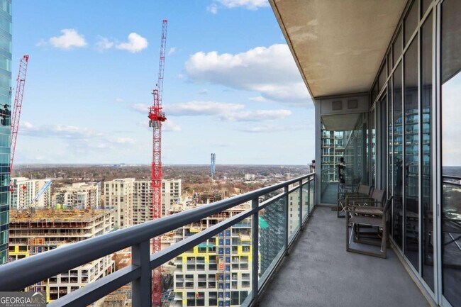 Building Photo - 1065 Peachtree St NE