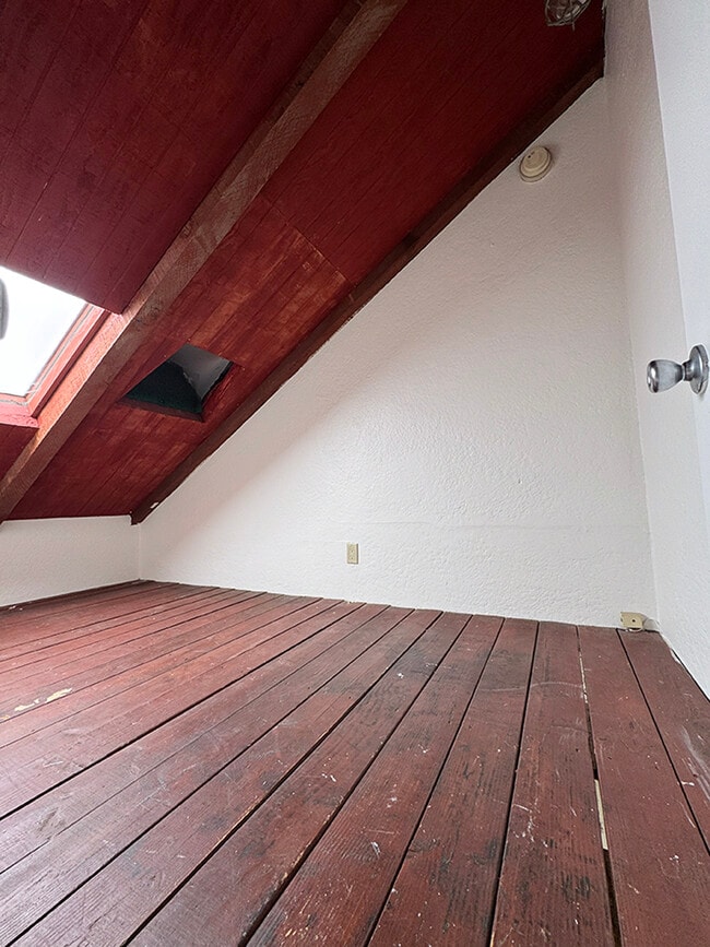 Building Photo - 1548 Cerro Gordo St