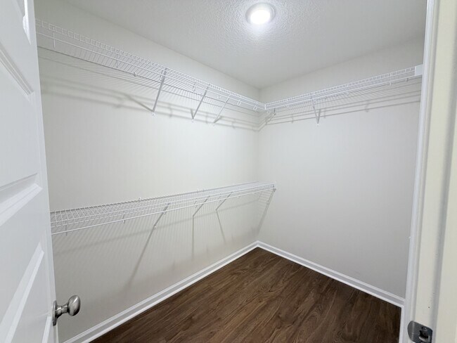Building Photo - 502 Nickies Wy