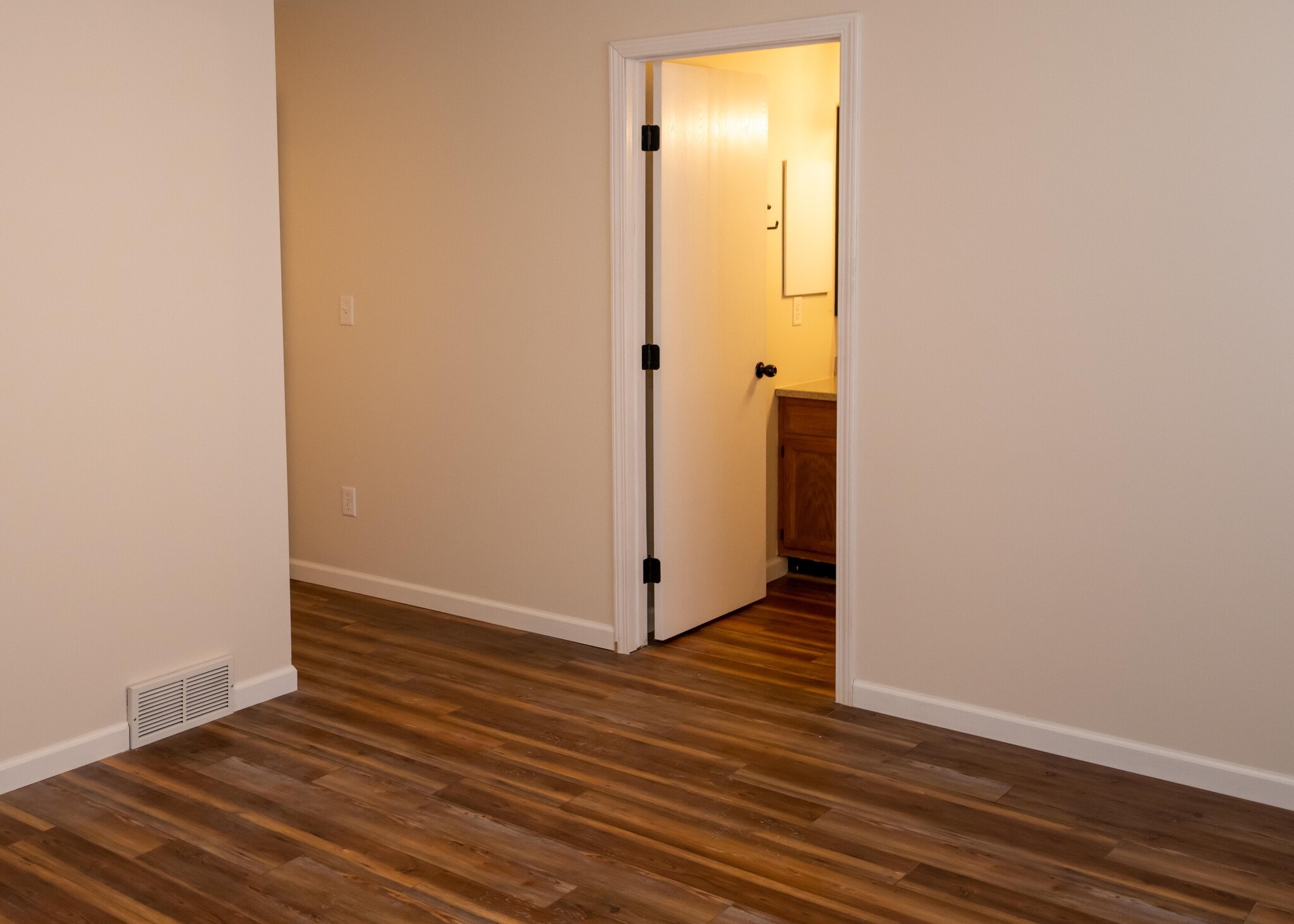 Building Photo - 106 Pierre Pl