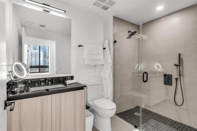 Building Photo - 225 N Miami Ave