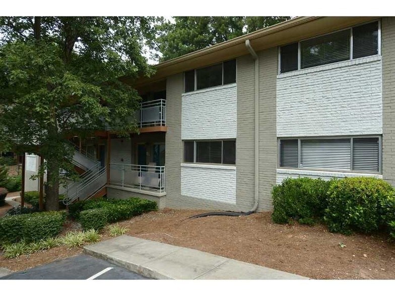 Building Photo - 3046 Briarcliff Rd NE