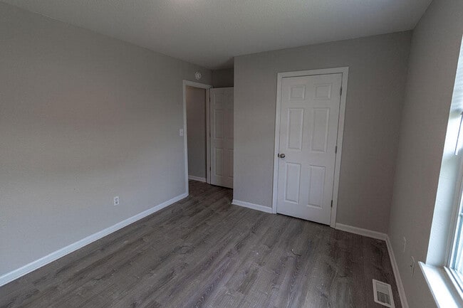 Building Photo - 4305 Derby Ridge Dr