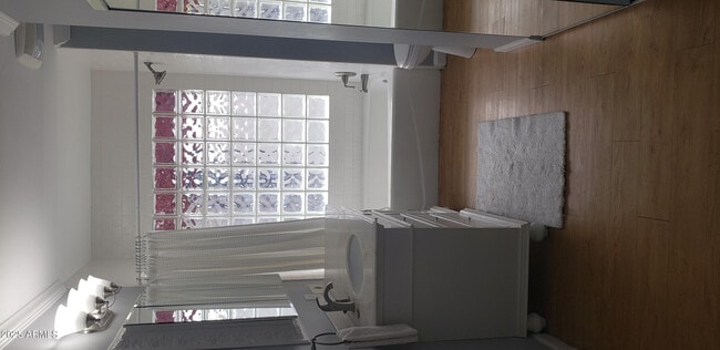 Building Photo - 4440 E Campbell Ave