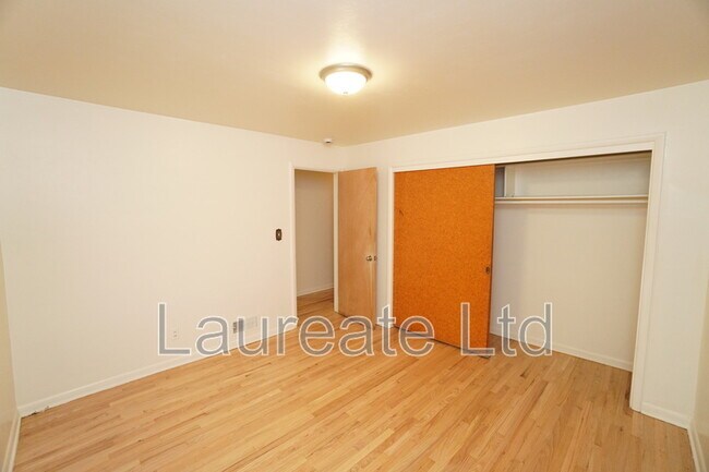 Building Photo - 5998 S Hill St