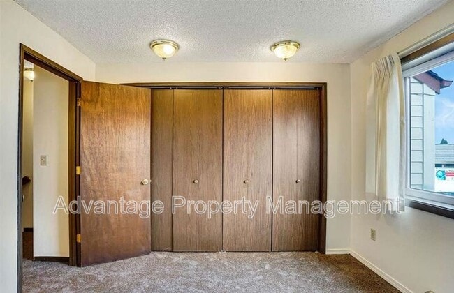 Building Photo - 1445 NW Division St