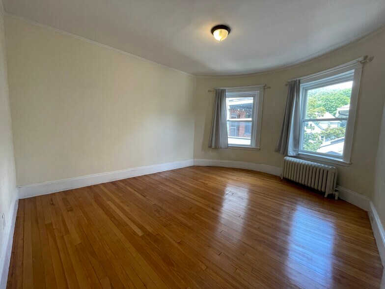 Building Photo - 797 Washington St