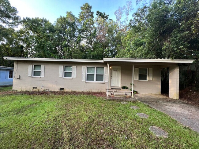 Building Photo - 1655 Sharkey St