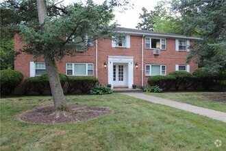 Building Photo - 809 East Ave