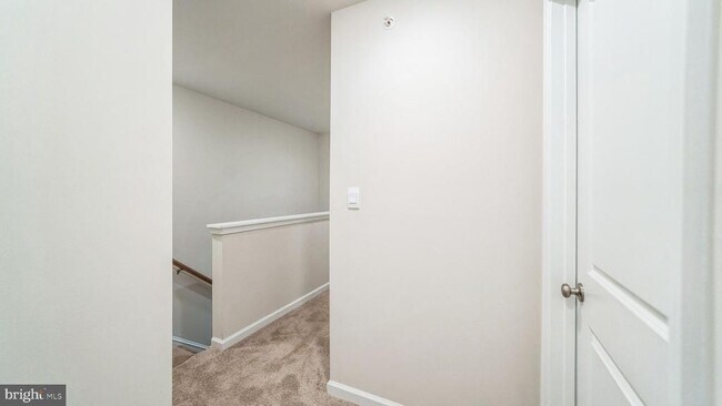 Building Photo - 178 Bell Ct