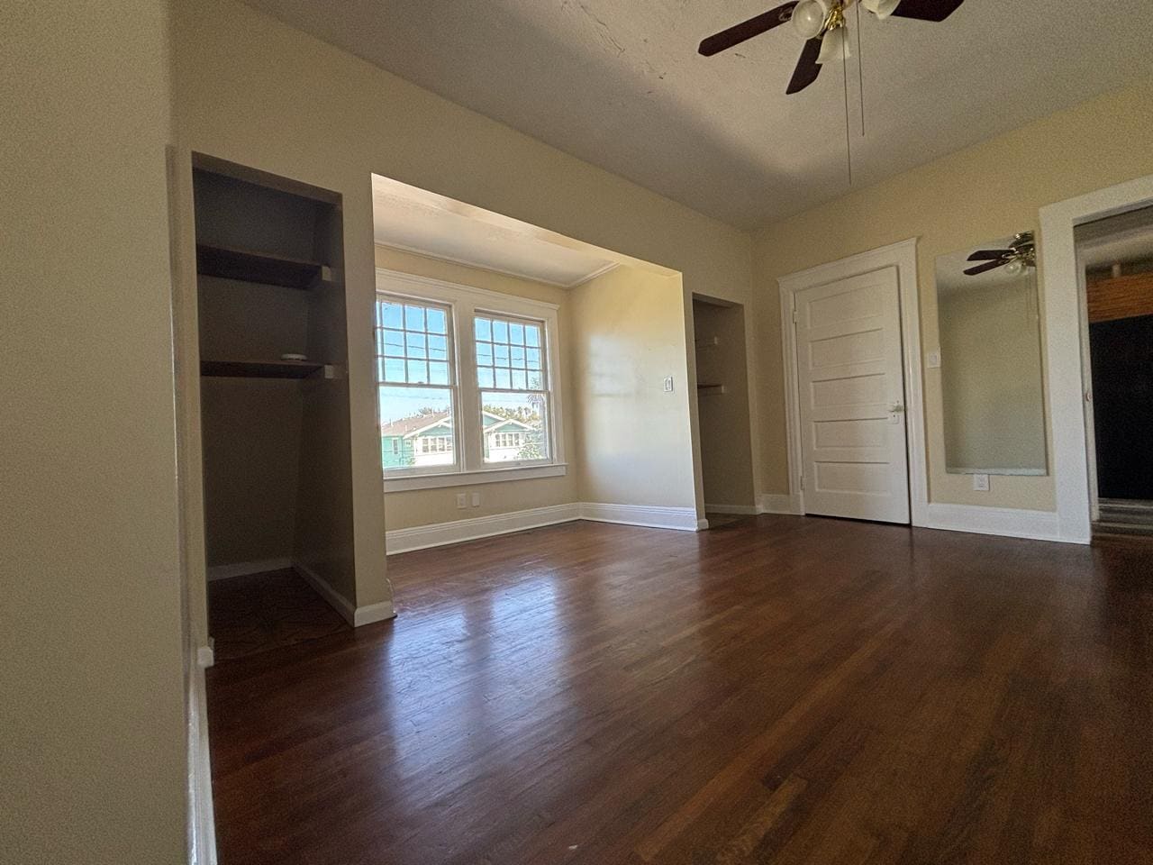 Building Photo - 1628 W 24th St