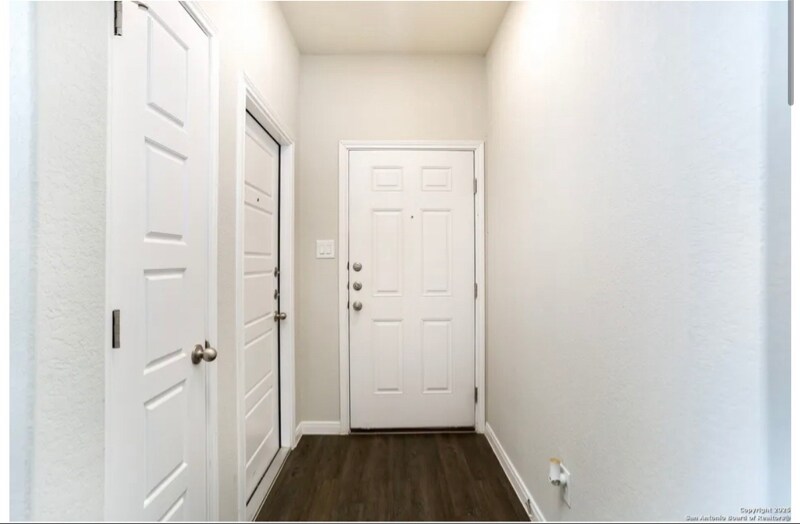 Building Photo - 537 Grayson Ln