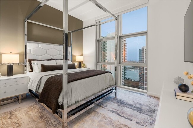 Building Photo - 851 NE 1st Ave