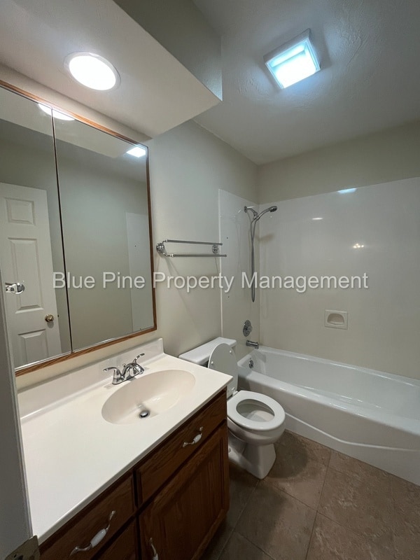 Building Photo - 4342 Williamsburg Ln