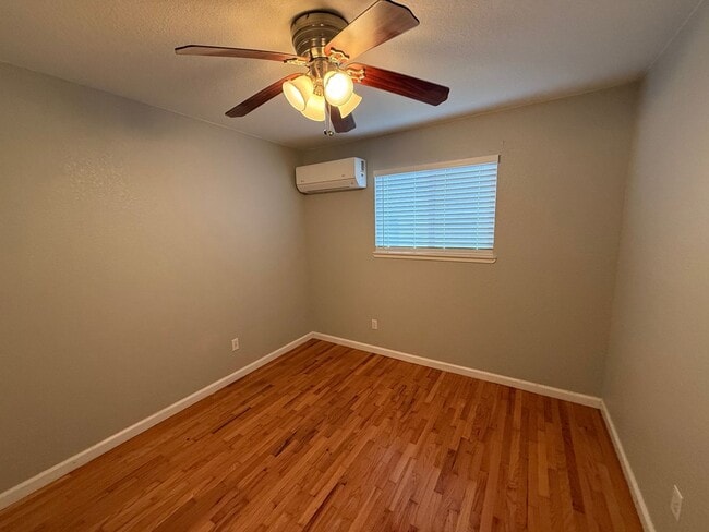 Building Photo - 1608 Rockrose Rd