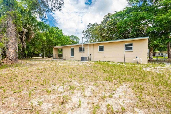 Building Photo - 22 Laurie Dr NE