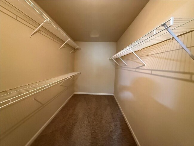Building Photo - 1045 Township Cir