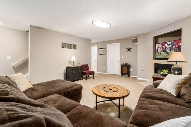 Building Photo - 8196 Echo Spring Dr