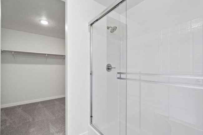 Building Photo - 10419 Rockaway Ridge St