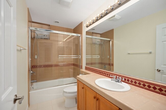 Building Photo - Exclusive Pelican Ridge Home.