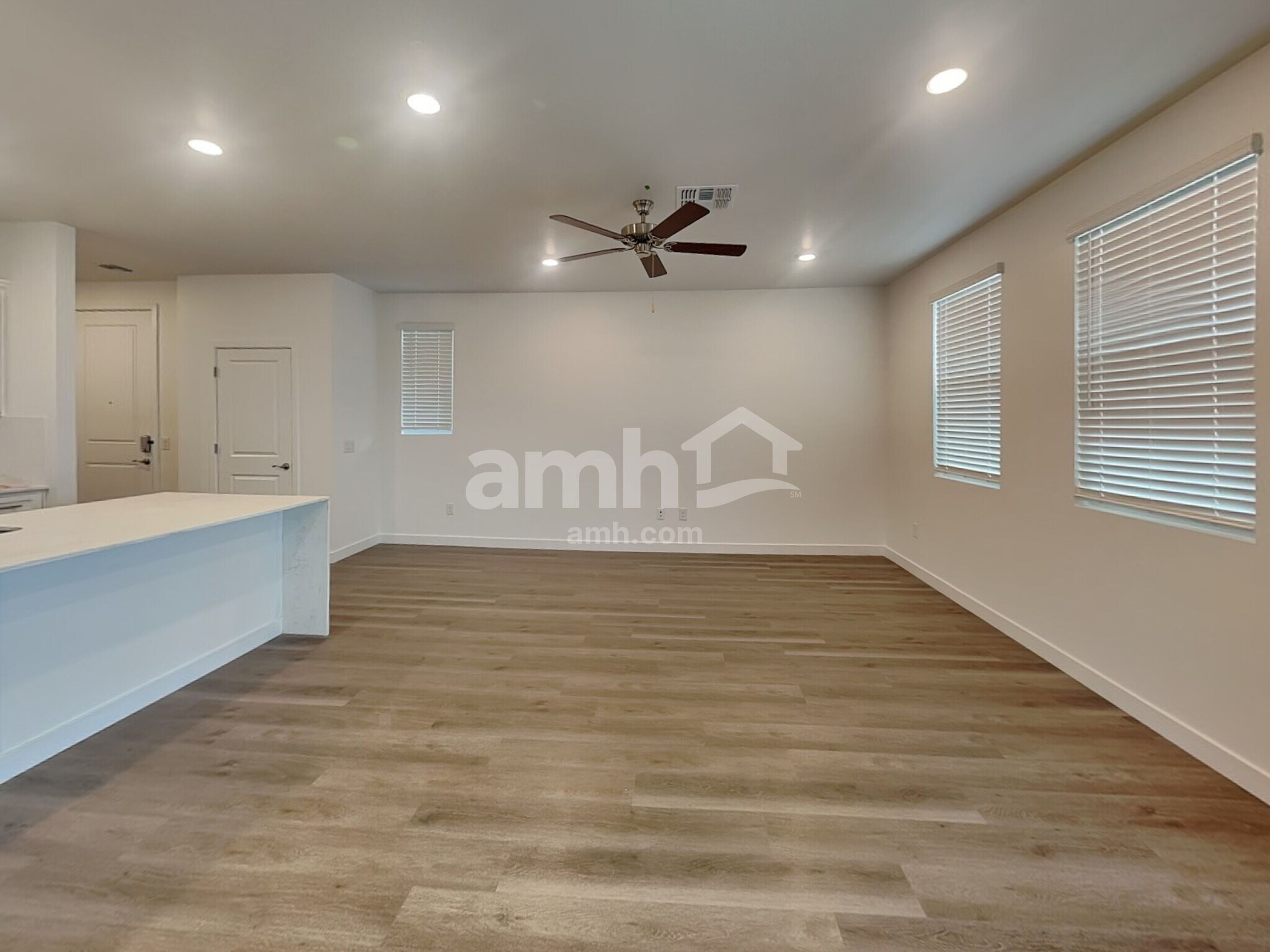 Building Photo - 9568 E Friedel Dr