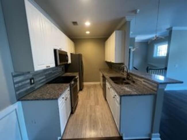 Building Photo - 1411 Belcourt Ln