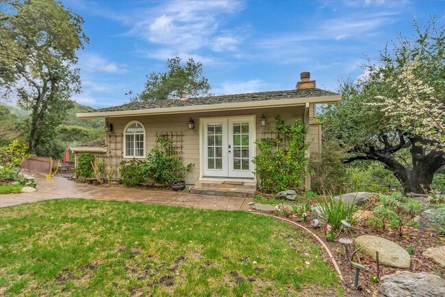 Building Photo - 16101 Matilija Dr