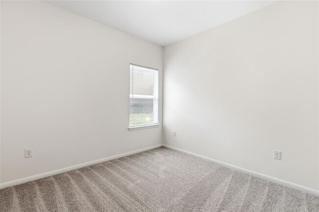 Building Photo - 7121 Ranchito Dr