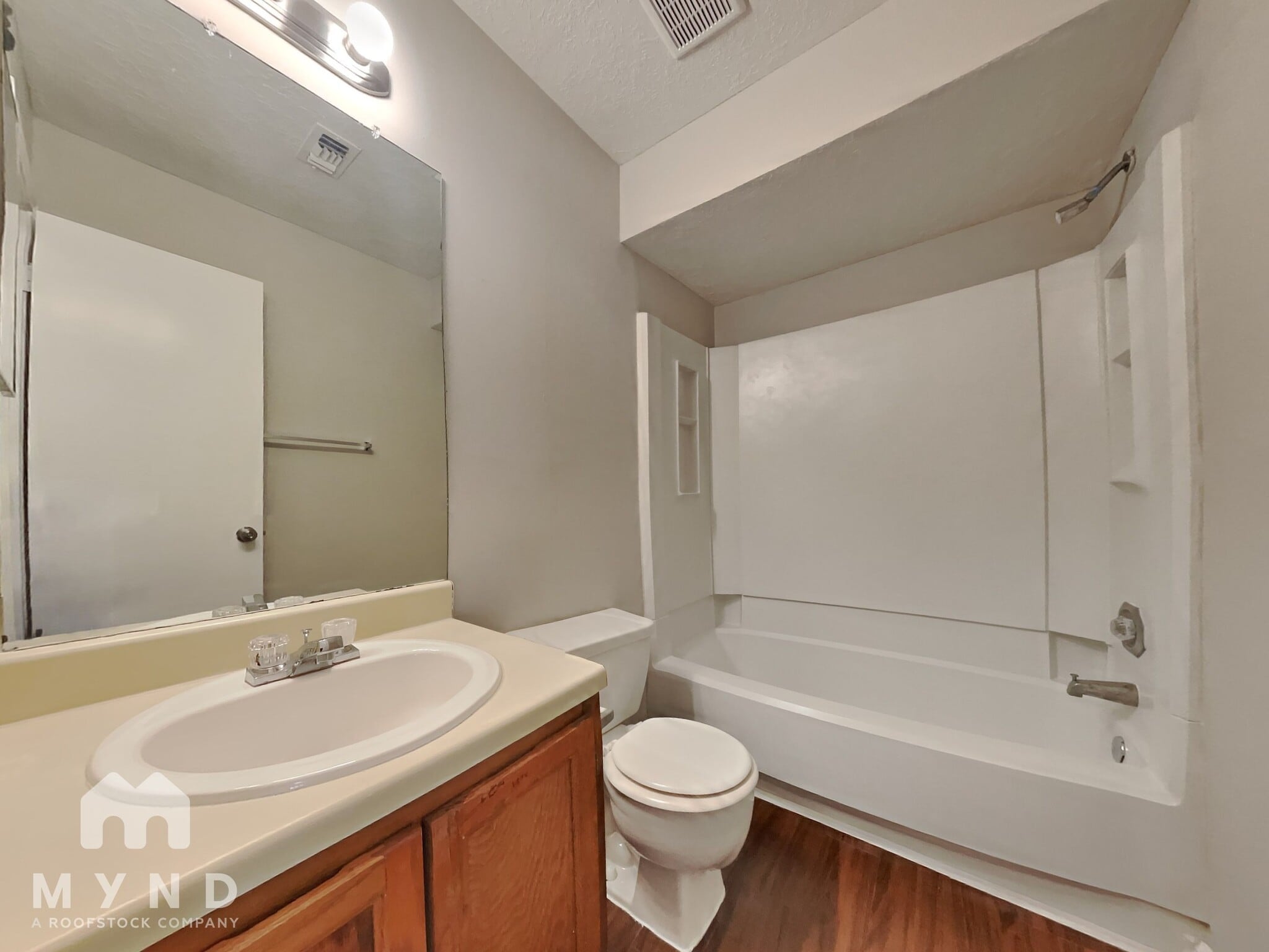 Building Photo - 1807 Briarcreek Blvd