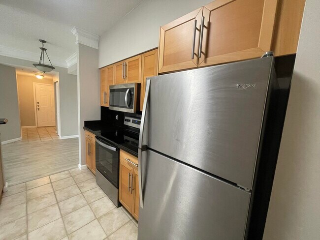 Building Photo - 9833 Baywinds Blvd