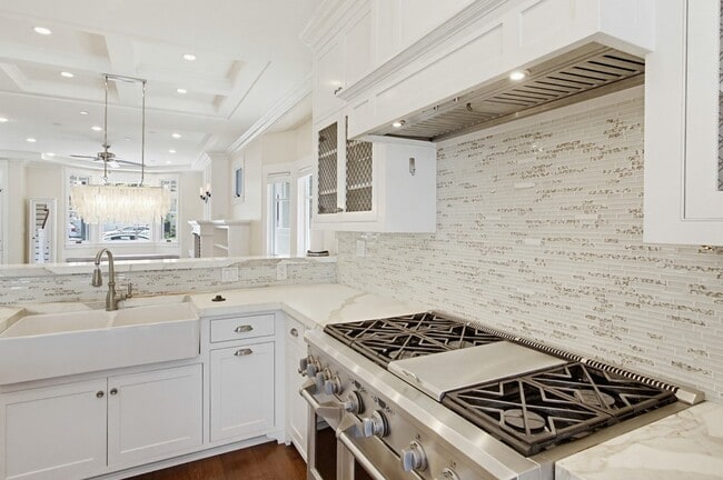 Building Photo - 464 C Ave