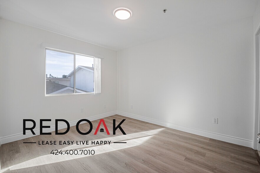 Building Photo - 6853 Agnes Ave