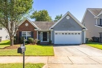 Building Photo - Charming Residence with Modern Amenities and Community center access