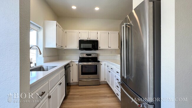 Building Photo - 5782 Oak Bank Trail