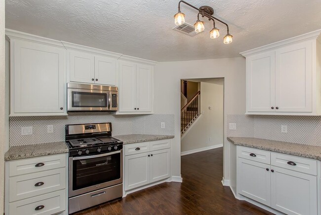 Building Photo - 12410 Brook Meadows Ln