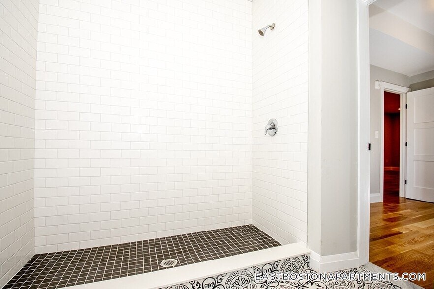 Building Photo - 58 Frankfort St