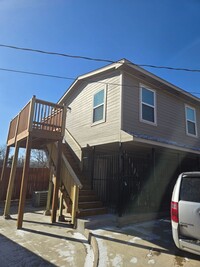 Building Photo - Charming 1 Bedroom Apartment (All bills paid)