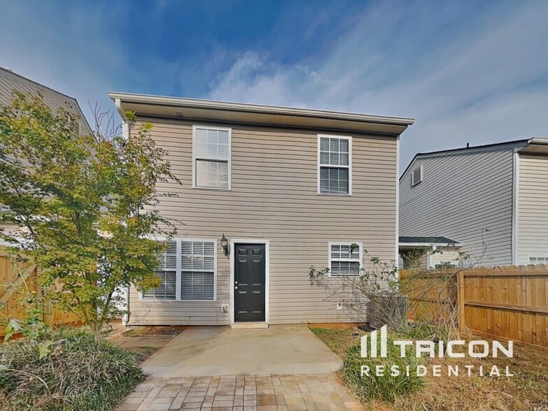 Building Photo - 420 Kara Ln