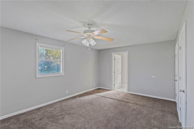 Building Photo - 1501 Meadow Dr