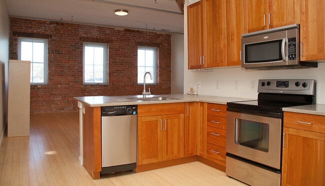 Building Photo - 56 W Gay St