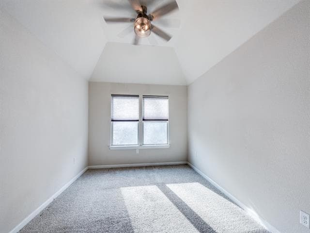 Building Photo - 2209 Highland Villa Ln