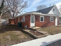 Building Photo - 803 Hurricane St