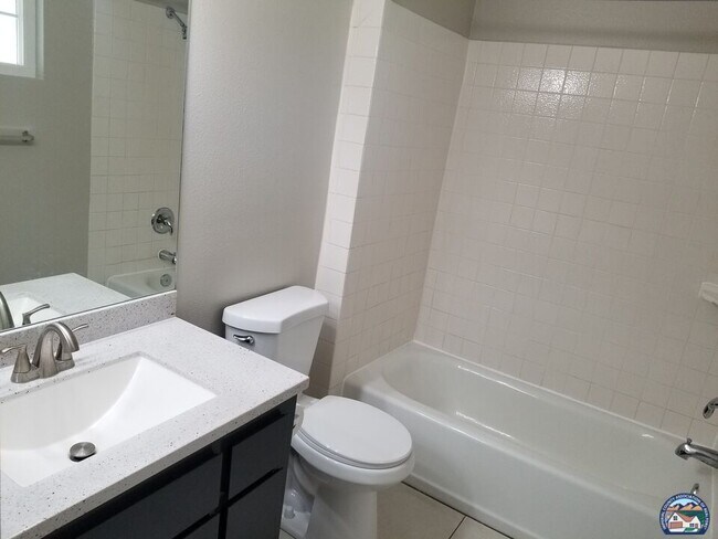 Building Photo - 417 Conestoga Ln