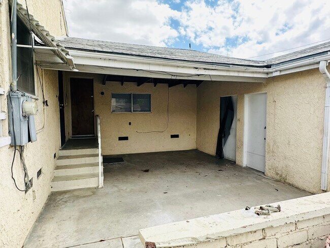 Building Photo - Single-Story Home on a Large Lot in Redlands
