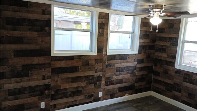 Building Photo - 11465 92nd St N