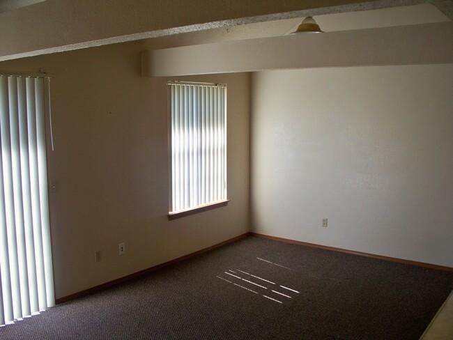 Building Photo - 2 bedroom 2 bath Loft Apartment Branson MO...