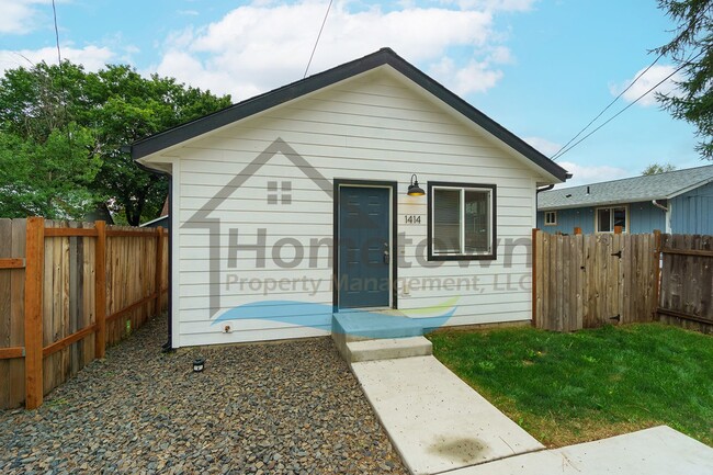Primary Photo - 2 Bedroom 1 Bath House Built in 2022 Avail...