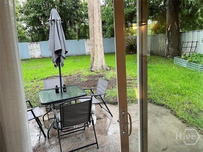 Building Photo - 12 St Moritz Ct