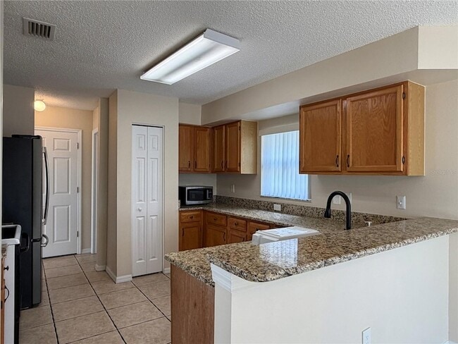 Building Photo - 758 Burlwood St