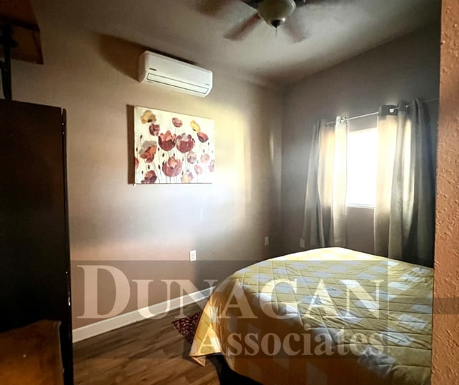 Building Photo - 1 Bedroom, 1 Bath apartment